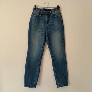 Judy Blue Boyfriend Fit Medium Wash Jeans Stretchy Mid Rise Women's size 5 / 27